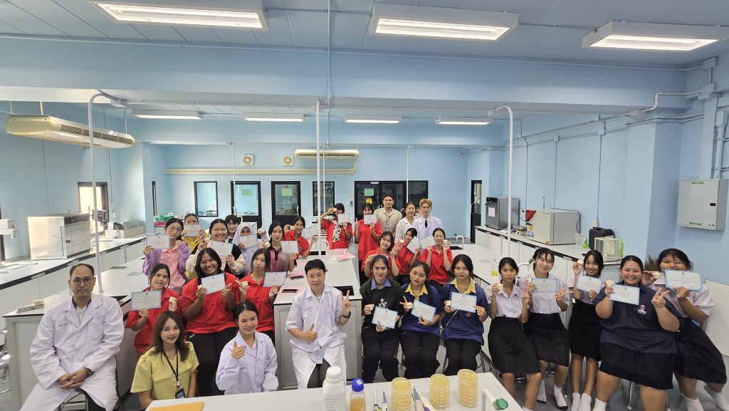 โครงการเตรียมความพร้อมสู่รั้วมหาวิทยาลัยสวนดุสิต วิทยาเขตสุพรรณบุรี