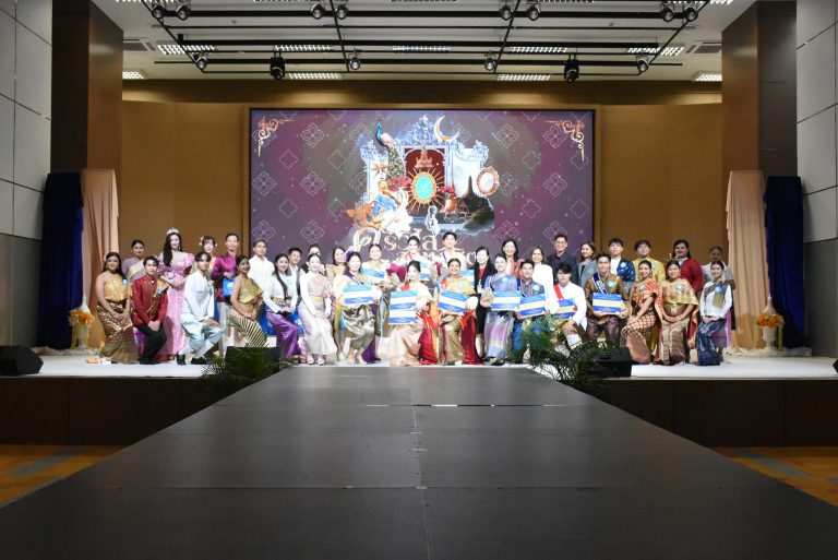 “ศรีวิไลสวนดุสิต” ภายใต้โครงการ SDU : DNA ประจำปีการศึกษา 2568 ณ มหาวิทยาลัยสวนดุสิต วิทยาเขตสุพรรณบุรี